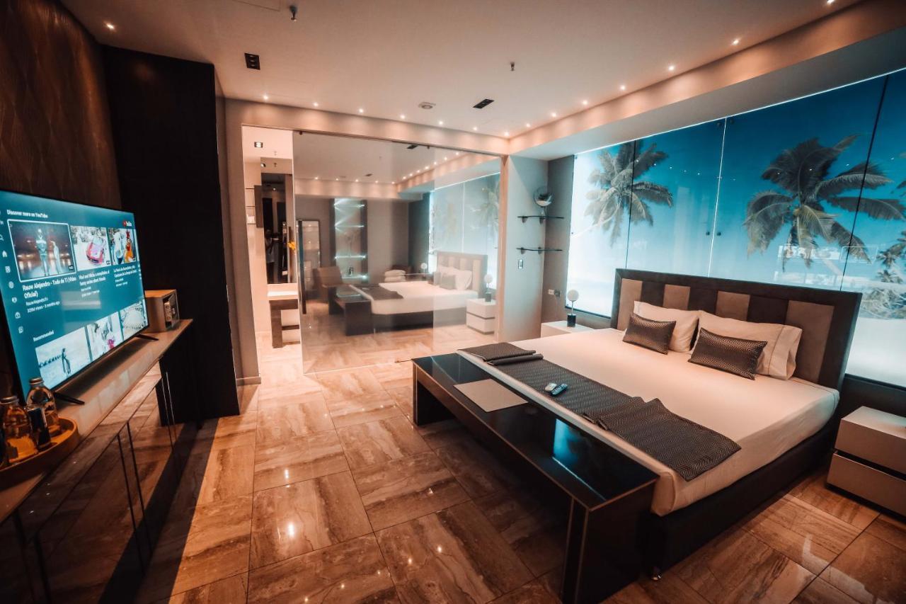1Million Luxury Suites Medellín Exterior foto